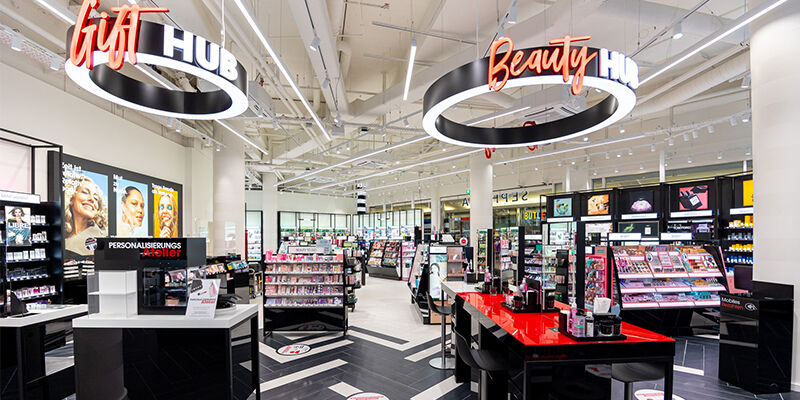 Beauty store outlet